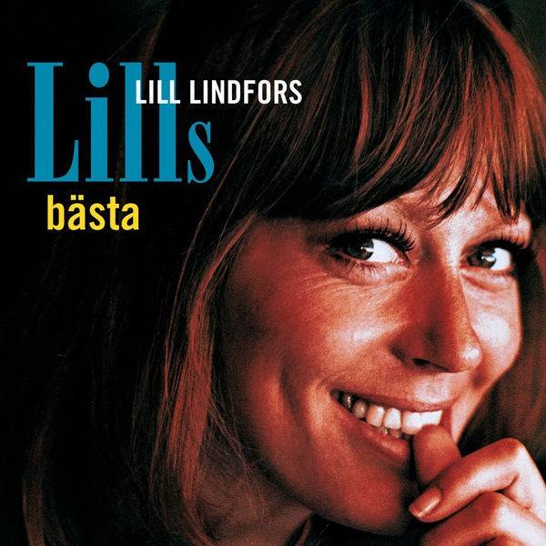 En man i byrån